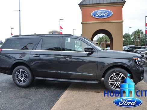New 2026 Ford Expedition Max Active RWD image 6