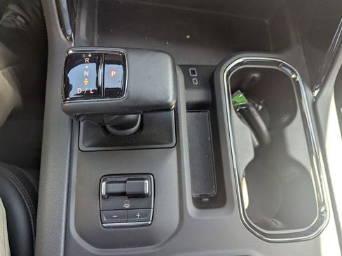 Used 2025 GMC Sierra 1500 AT4 w/ Technology Package AWD/4WD image 25