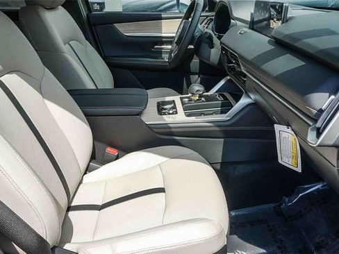 New 2025 MAZDA CX-70 Plug-In Hybrid w/ Premium Pkg image 19