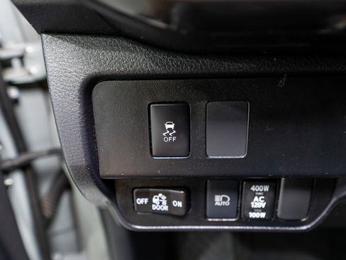 Used 2022 Toyota Tacoma TRD Sport w/ Technology Package RWD image 33