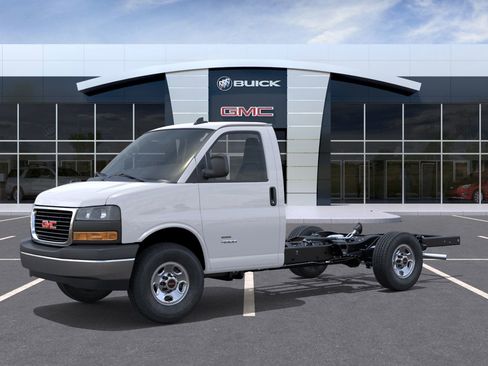 New 2025 GMC Savana 3500 w/ Power Convenience Package RWD image 2