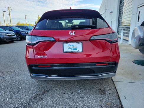 Used 2024 Honda HR-V EX-L image 5