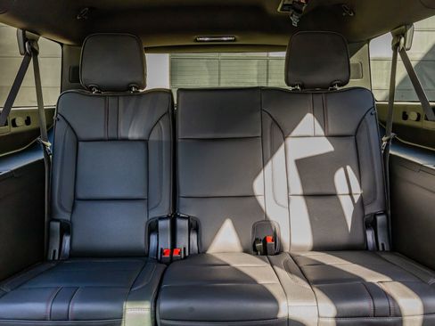 Used 2023 Chevrolet Suburban RST w/ Sport Performance Package image 35