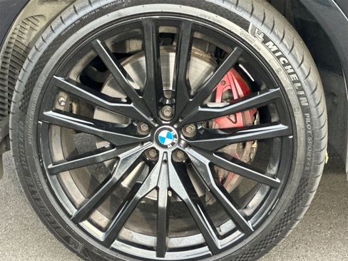 Used 2022 BMW X6 xDrive40i w/ Executive Package image 31
