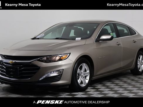 Used 2024 Chevrolet Malibu LT FWD image 1