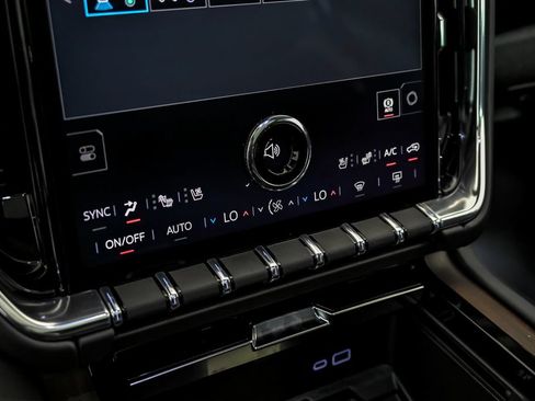 New 2026 GMC Yukon XL Denali w/ Denali Reserve Package AWD/4WD image 18