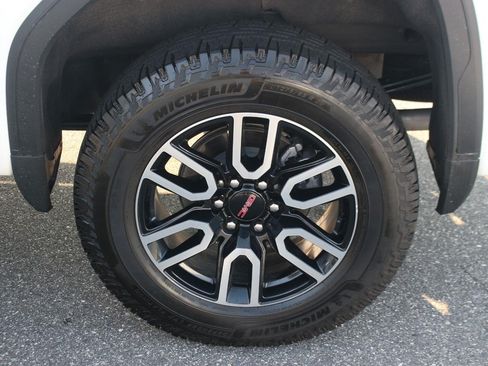 Used 2026 GMC Sierra 1500 AT4 w/ AT4 Premium Package AWD/4WD image 42