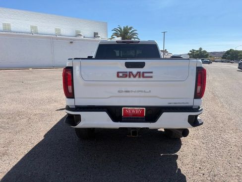 Used 2022 GMC Sierra 3500 Denali w/ Denali Ultimate Package AWD/4WD image 4
