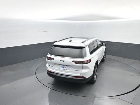 Used 2023 Jeep Grand Cherokee L Limited w/ Luxury Tech Group II AWD/4WD image 30