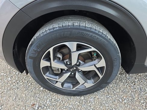 Used 2021 Kia Sportage LX image 7