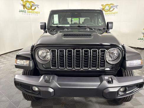 New 2026 Jeep Gladiator Sport image 3