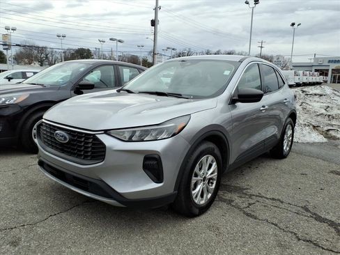 Used 2024 Ford Escape Active w/ Tech Pack #1 image 2