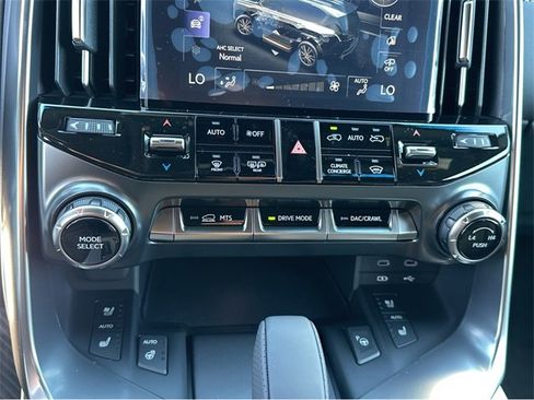 New 2025 Lexus LX 700h F Sport image 31