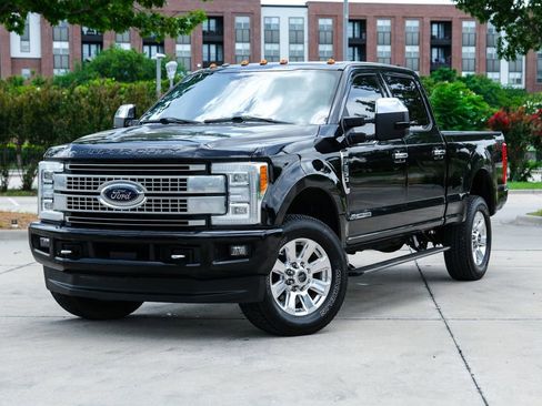 Used 2017 Ford F250 Platinum AWD/4WD image 7