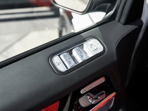 Used 2025 Mercedes-Benz G 63 AMG 4MATIC image 38