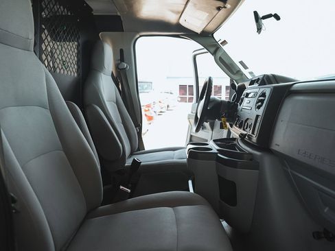 Used 2013 Ford E-150 and Econoline 150 w/ PWR Group RWD image 18