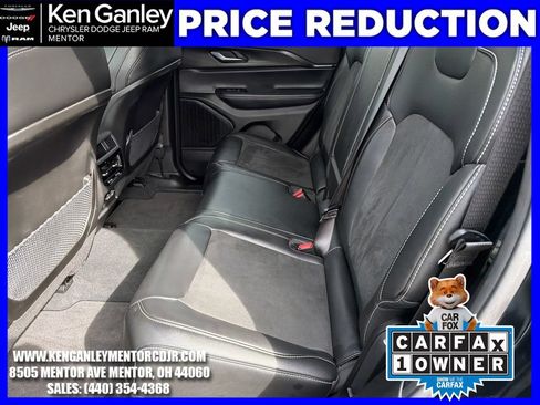 Certified 2025 Jeep Grand Cherokee Altitude AWD/4WD image 24