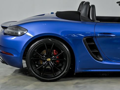 Used 2018 Porsche 718 Boxster GTS RWD image 13