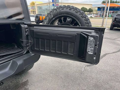 Used 2018 Jeep Wrangler Unlimited Sport S AWD/4WD image 18