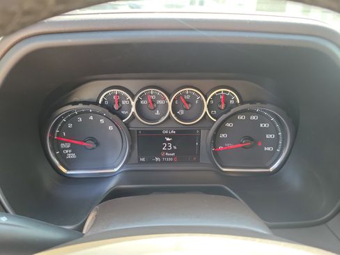 Used 2021 Chevrolet Tahoe LT w/ LT Signature Package RWD image 15
