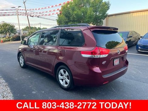 Used 2014 Toyota Sienna LE FWD image 36