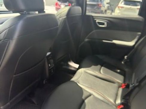 Used 2024 Jeep Compass Latitude w/ Sun and Sound Group AWD/4WD image 24