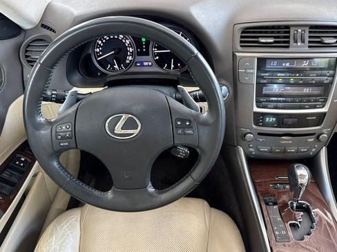 Used 2010 Lexus IS 250 RWD image 18