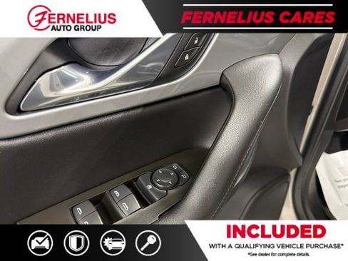 Used 2021 Chevrolet Blazer LT AWD/4WD image 32