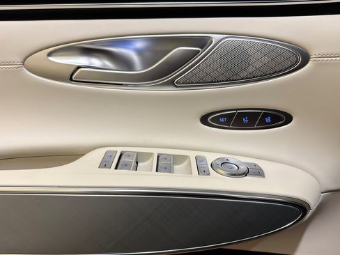 New 2025 Genesis Electrified GV70 Advanced image 10