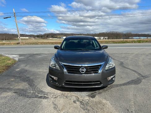 Used 2014 Nissan Altima 2.5 S w/ Display Audio Package image 5