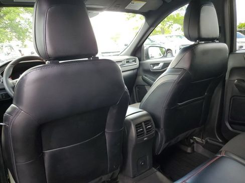 Used 2024 Ford Escape ST-Line w/ Tech Pack #1 AWD/4WD image 12
