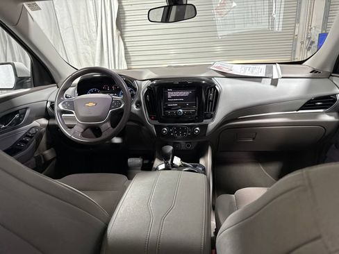 Used 2021 Chevrolet Traverse LT FWD image 15