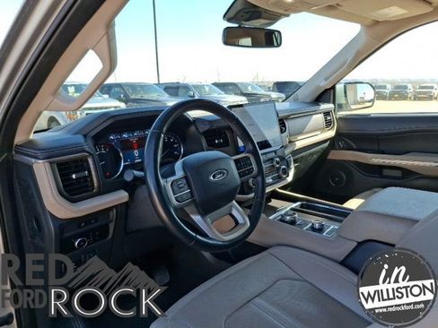Used 2024 Ford Expedition Limited AWD/4WD image 14