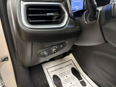 Used 2020 Chevrolet Equinox Premier image 28