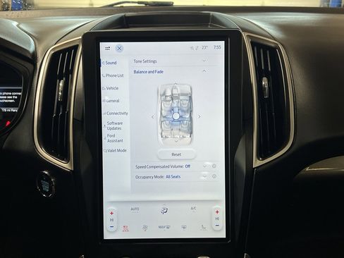 Used 2024 Ford Edge SEL w/ Convenience Package image 25