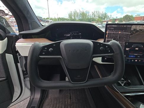 Used 2022 Tesla Model X AWD/4WD image 11