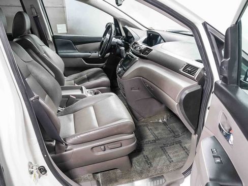 Used 2015 Honda Odyssey Touring image 17