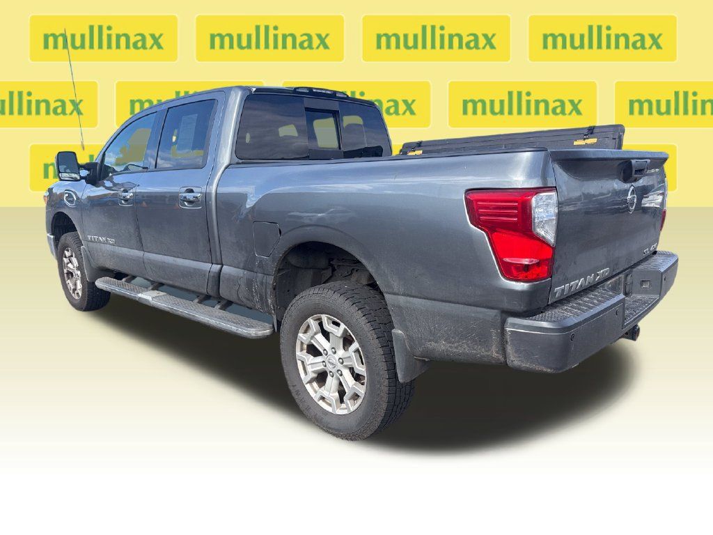 Used 2017 Nissan Titan SL AWD/4WD image 11