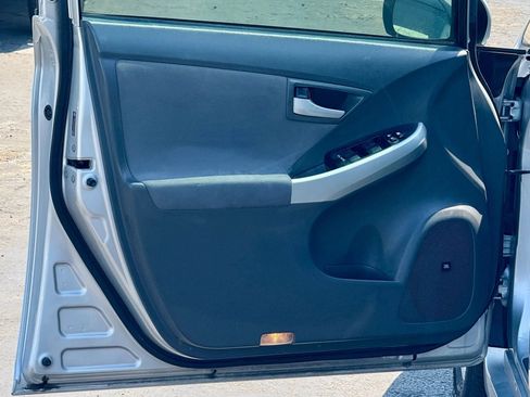 Used 2010 Toyota Prius Three image 10