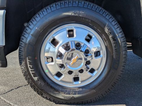 New 2026 Chevrolet Silverado 3500 High Country w/ Technology Package image 32