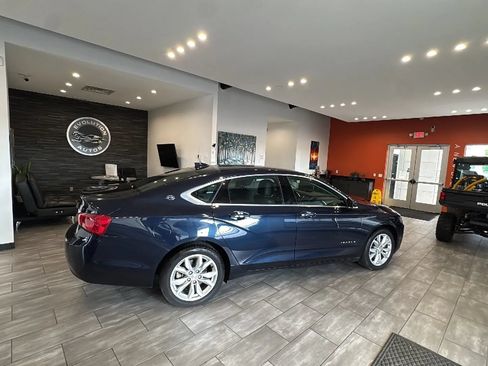 Used 2019 Chevrolet Impala LT FWD image 19