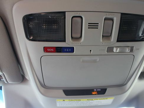 Used 2017 Subaru Outback 2.5i Premium image 23