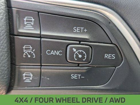 Certified 2025 Jeep Grand Cherokee L Altitude AWD/4WD image 19