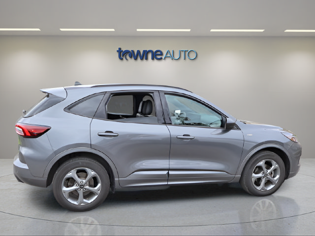 Used 2023 Ford Escape ST-Line w/ Tech Pack #1 AWD/4WD image 6