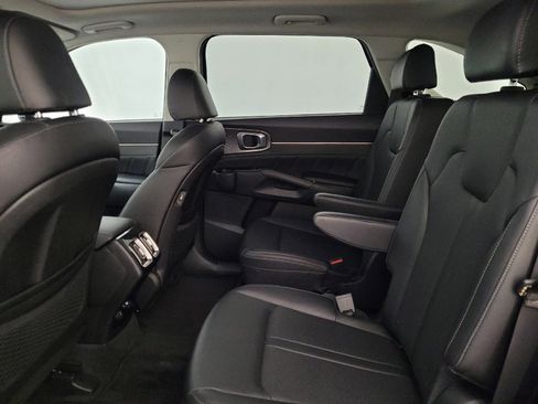Used 2022 Kia Sorento SX image 18
