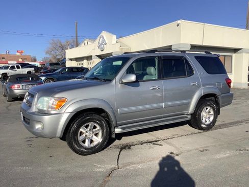 Used 2007 Toyota Sequoia SR5 image 1