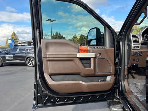 Used 2021 Ford F250 King Ranch image 24