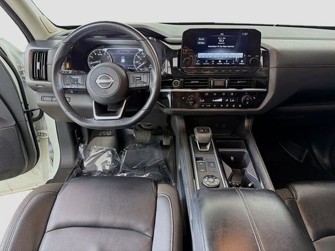 Used 2023 Nissan Pathfinder SL w/ SL Premium Package AWD/4WD image 32