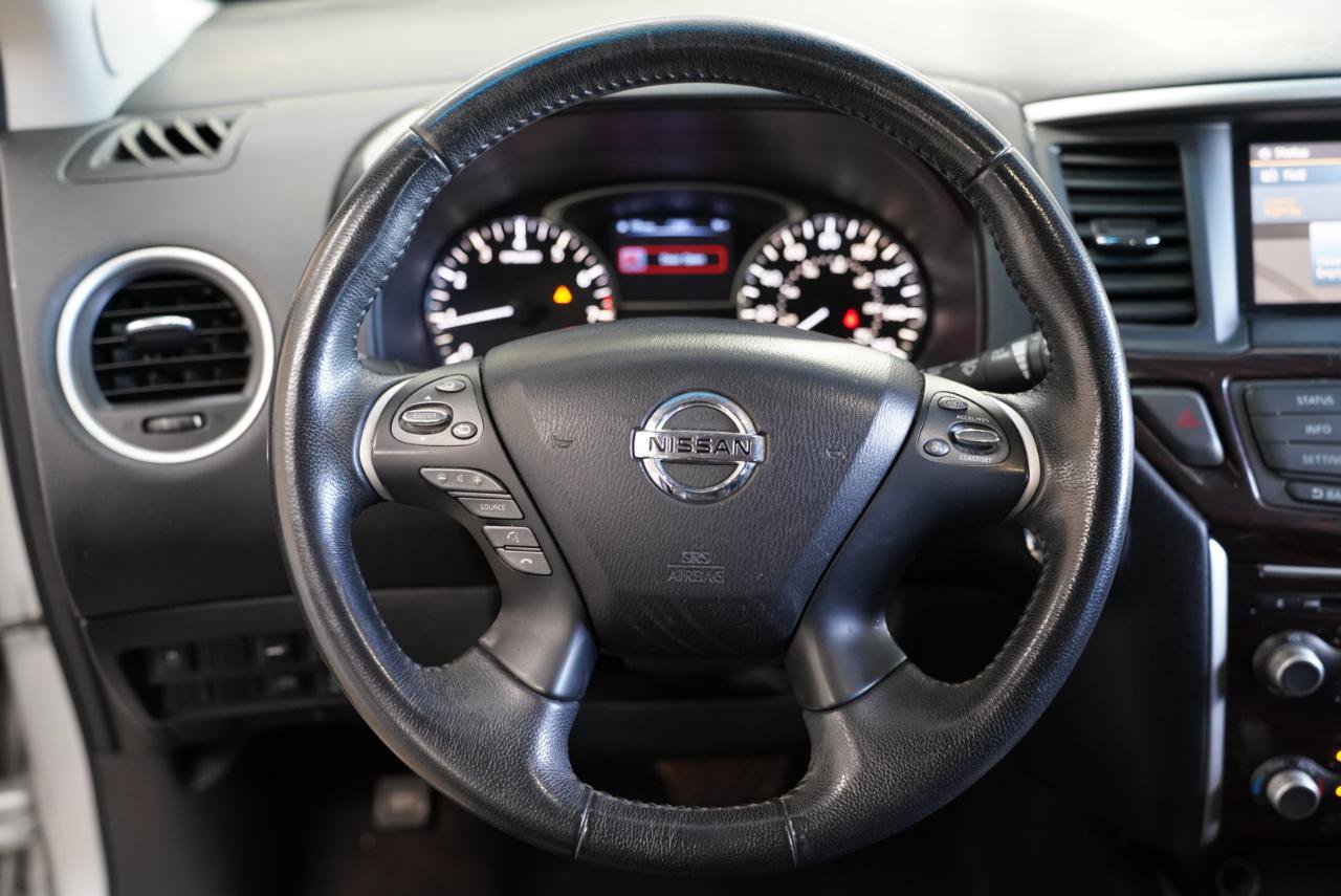 Used 2014 Nissan Pathfinder SL w/ SL Premium Package AWD/4WD image 12
