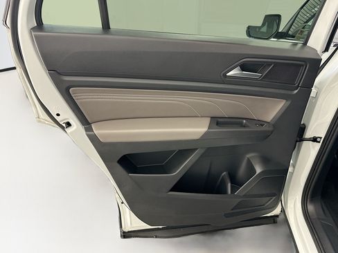 Used 2023 Volkswagen Atlas Cross Sport SE w/ Panoramic Sunroof Package AWD/4WD image 28